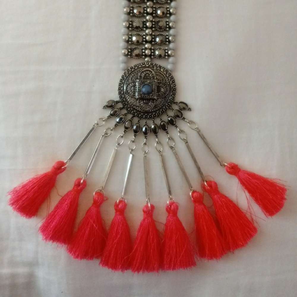🧨🧨LAST CHANCE🧨Long colorful statement necklace. - Picture 3 of 8